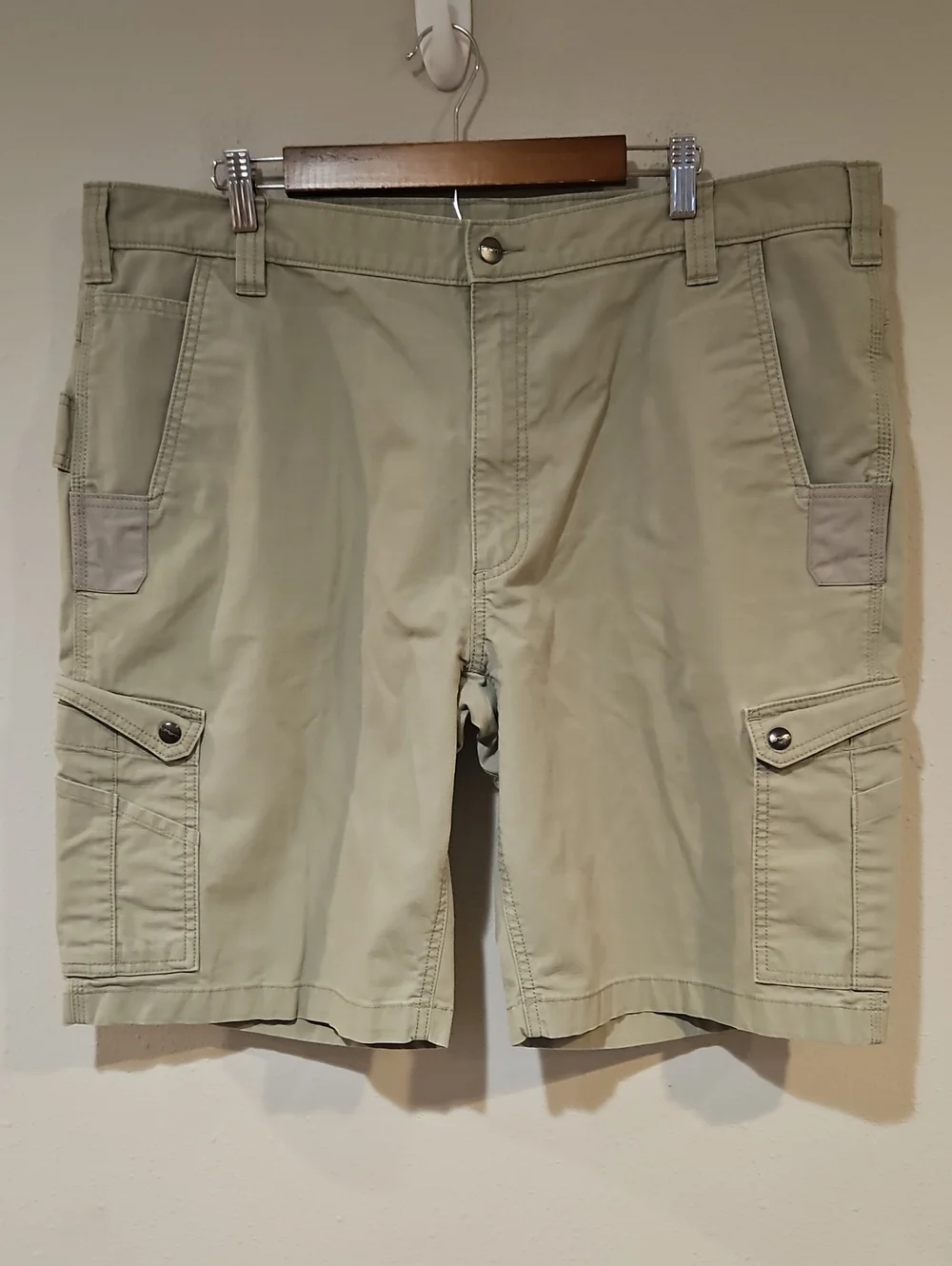 Carhartt Khaki Relaxed Cargo Shorts